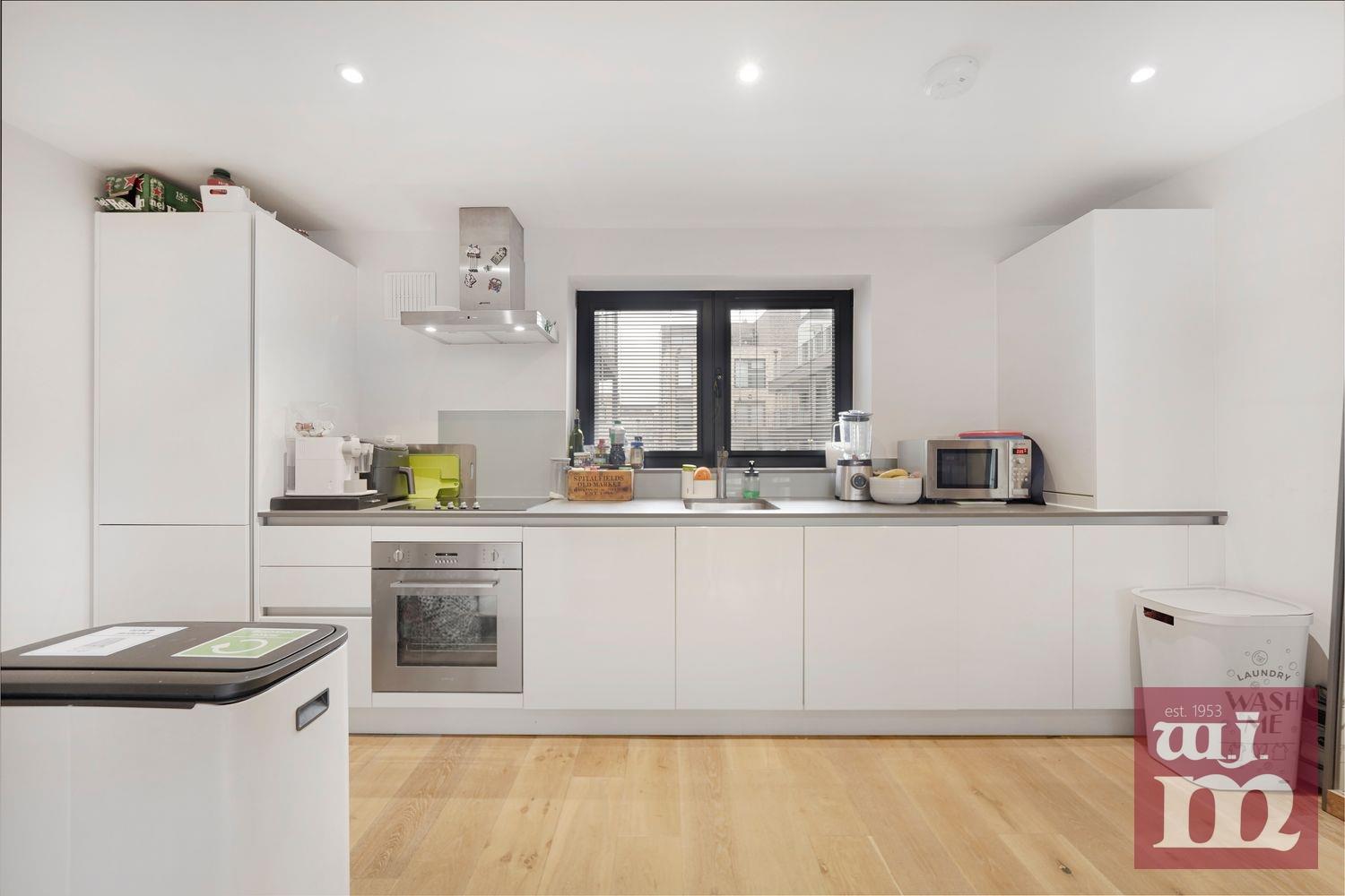 2 bed property in Linea Court, Bow